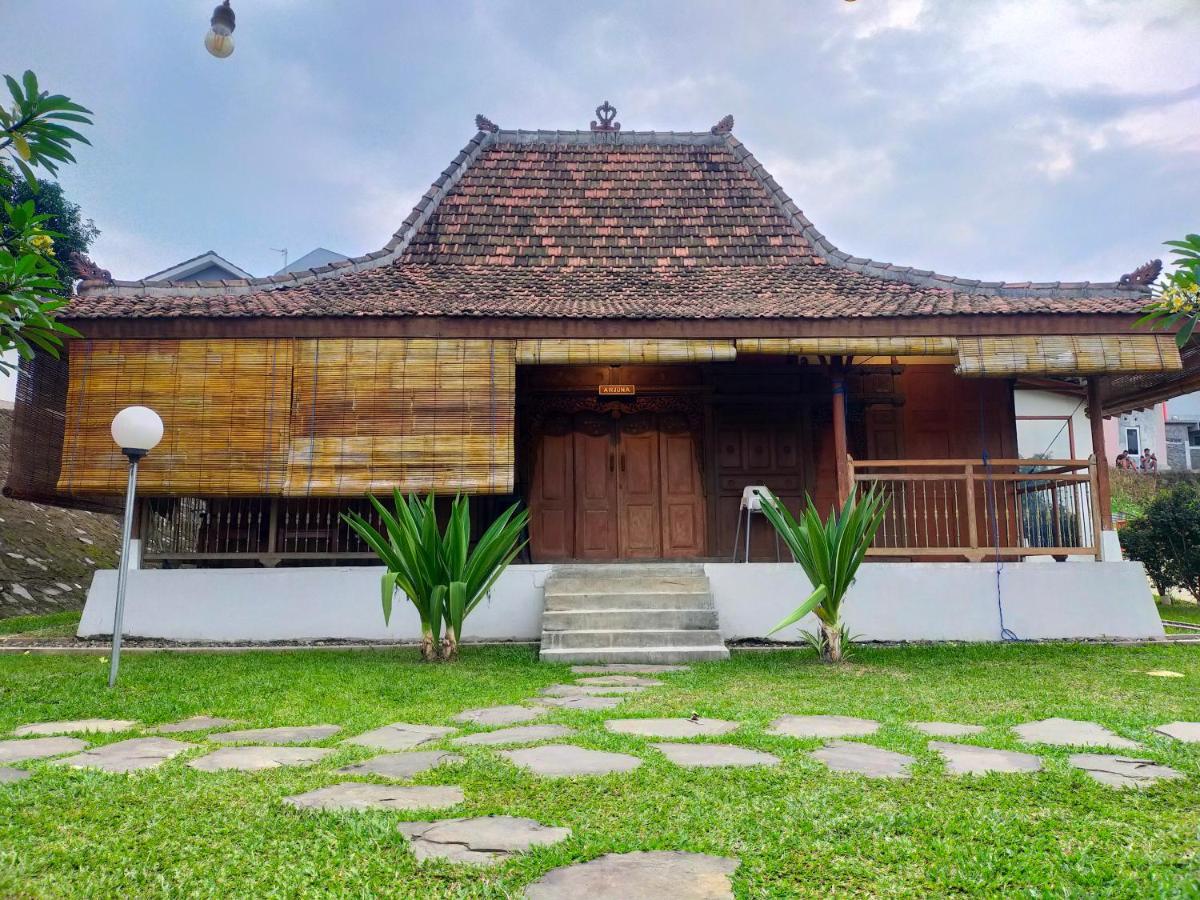 Joglo Kumpul Resort Cangkiran Экстерьер фото