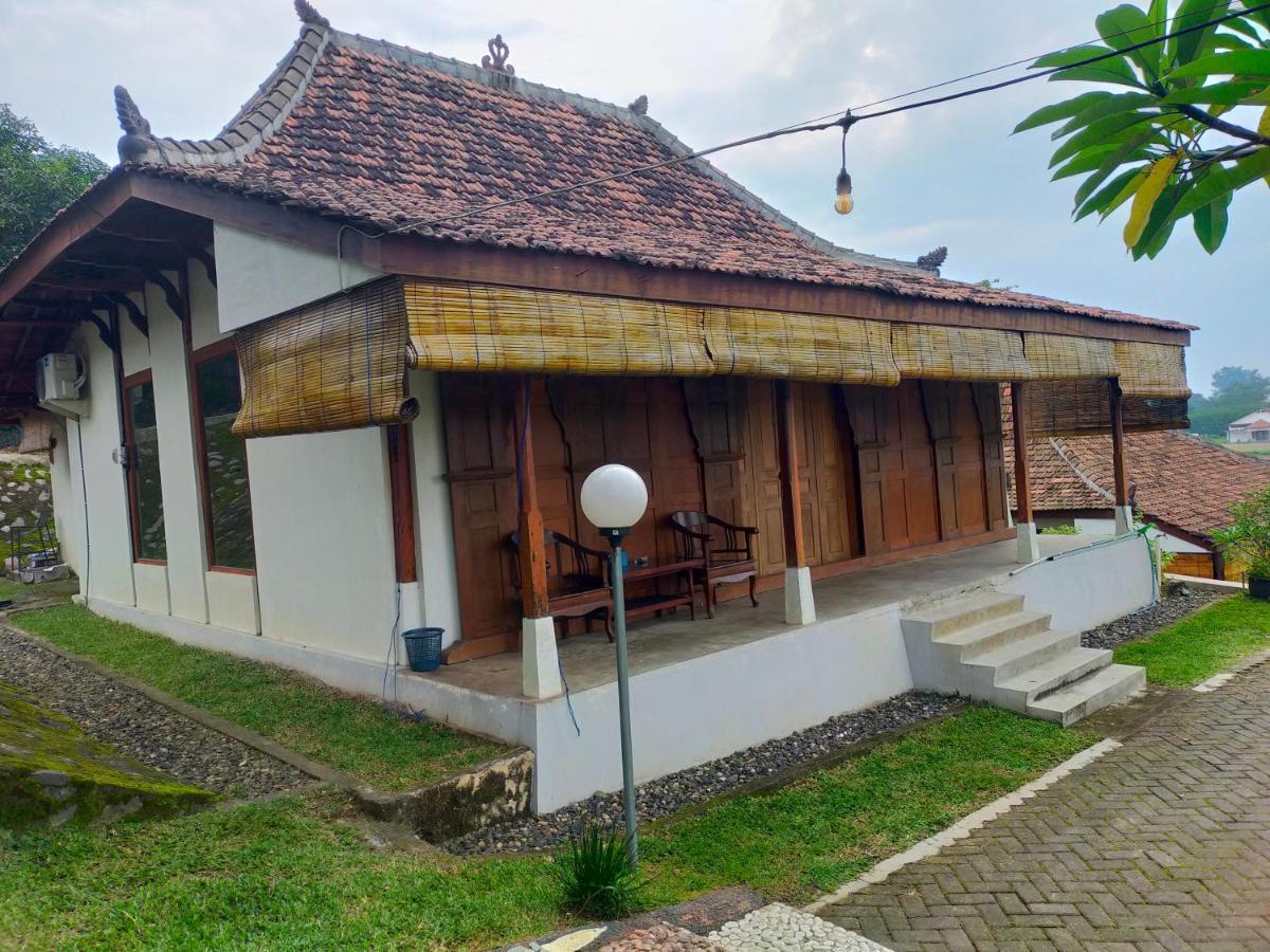 Joglo Kumpul Resort Cangkiran Экстерьер фото