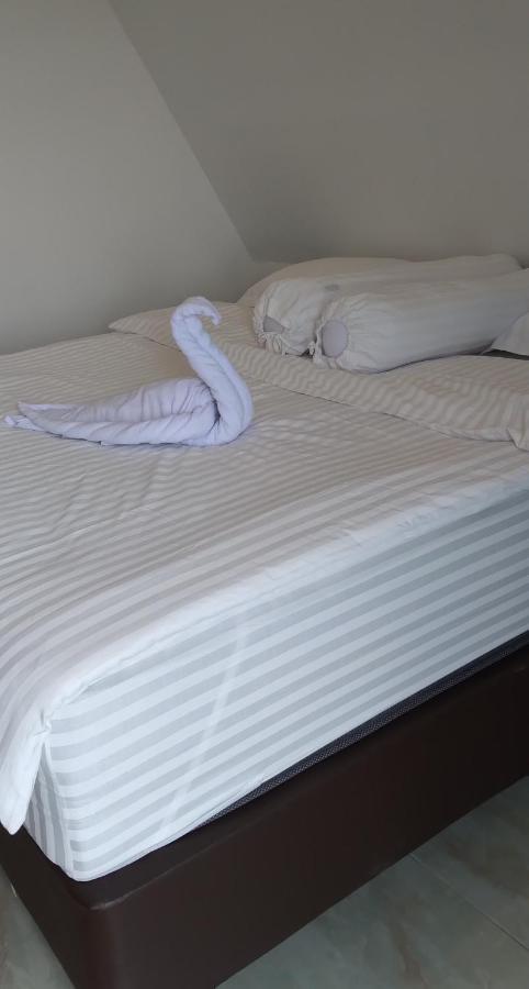 Joglo Kumpul Resort Cangkiran Номер фото