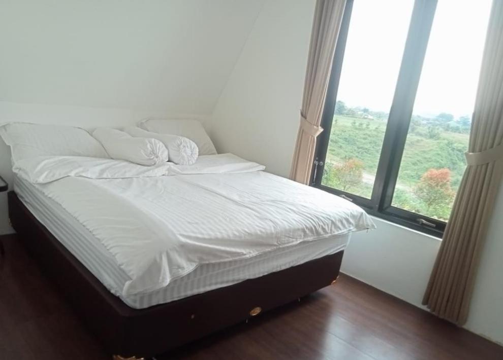 Joglo Kumpul Resort Cangkiran Номер фото