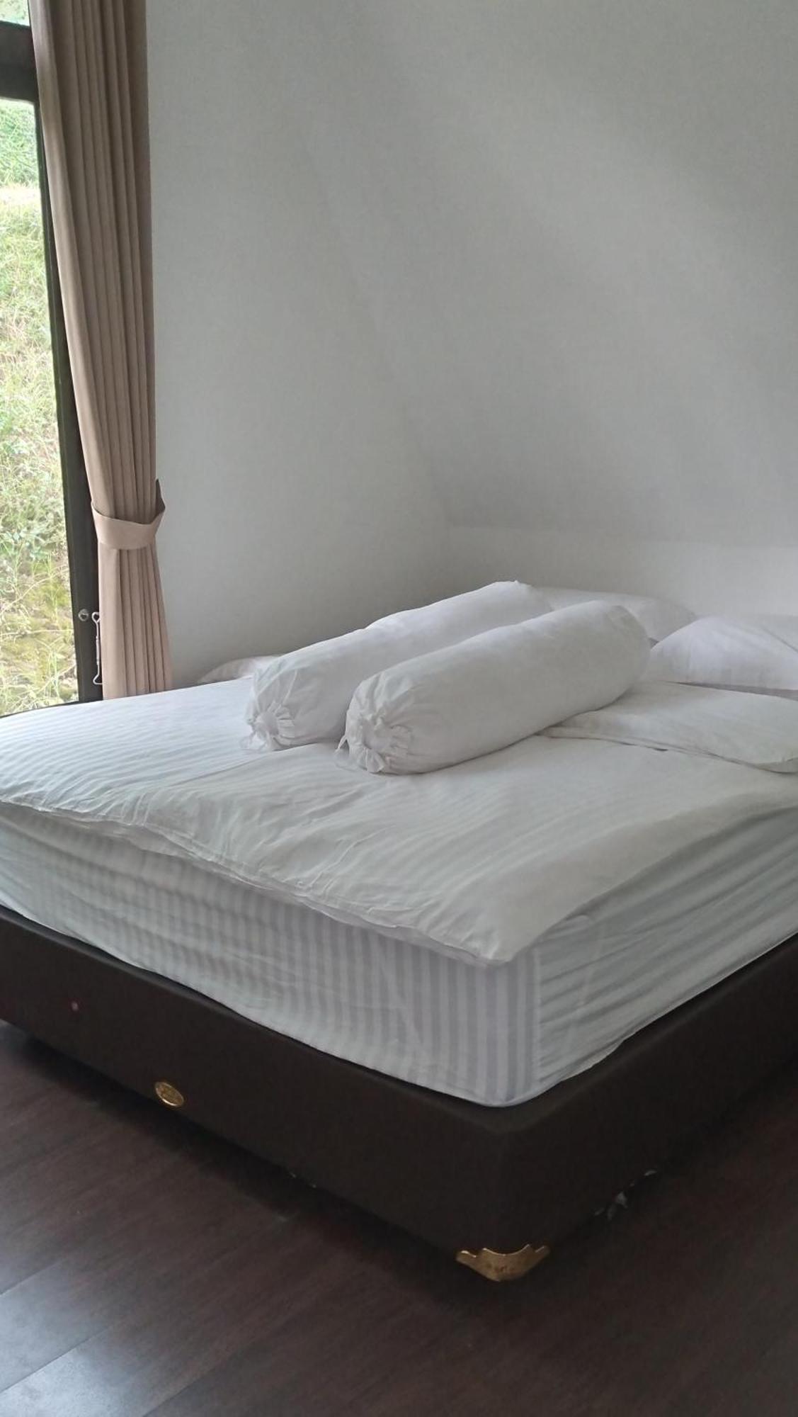 Joglo Kumpul Resort Cangkiran Номер фото